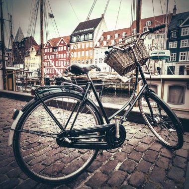 Klasik vintage retro şehir bisiklet, Kopenhag, Danimarka