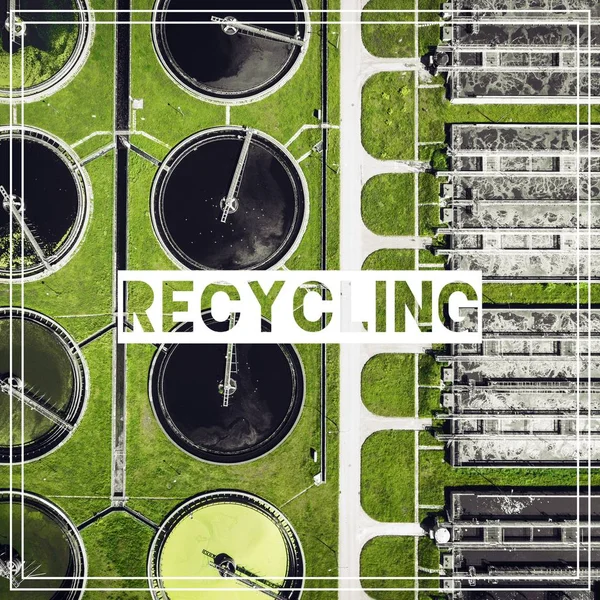 Gestion des déchets. Recyclage.Vue aérienne du plan de traitement des eaux usées — Photo