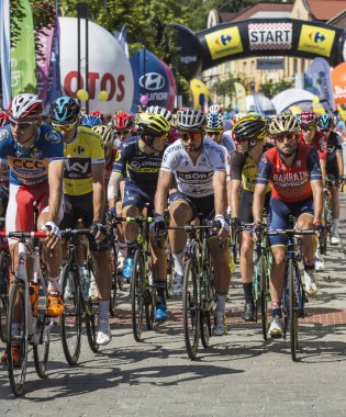 Jaworzno, Polonya - 31 Temmuz 2017: Bisikletçiler t başında