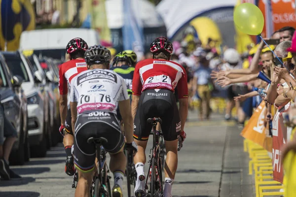 Jaworzno, Polonya - 31 Temmuz 2017: Bisikletçiler t başında