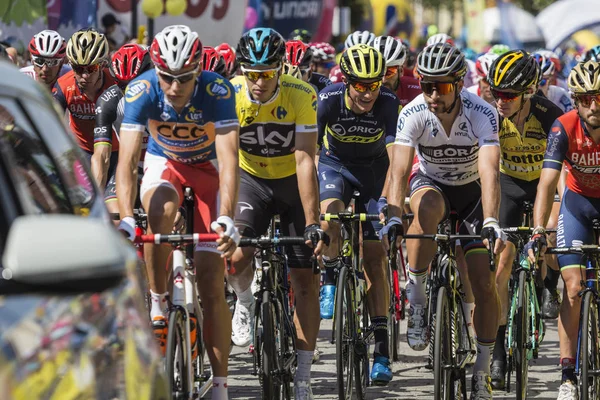 Jaworzno, Polonya - 31 Temmuz 2017: Bisikletçiler t başında