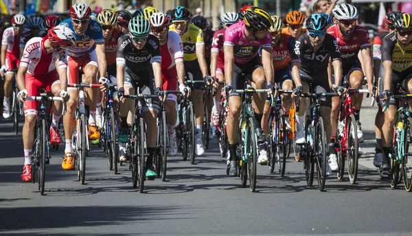 Jaworzno, Polonya - 31 Temmuz 2017: Bisikletçiler t başında