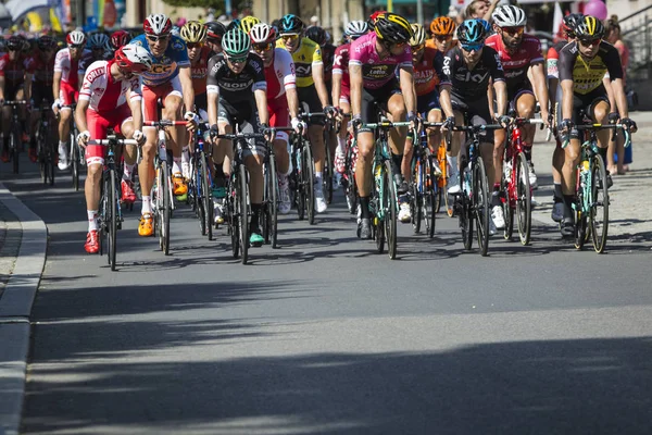 Jaworzno, Polonya - 31 Temmuz 2017: Bisikletçiler t başında