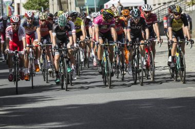 Jaworzno, Polonya - 31 Temmuz 2017: Bisikletçiler t başında