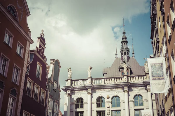 GDANSK, POLÓNIA - 04 de AGOSTO de 2017: Vista sobre a cidade velha de Gdansk — Fotografia de Stock