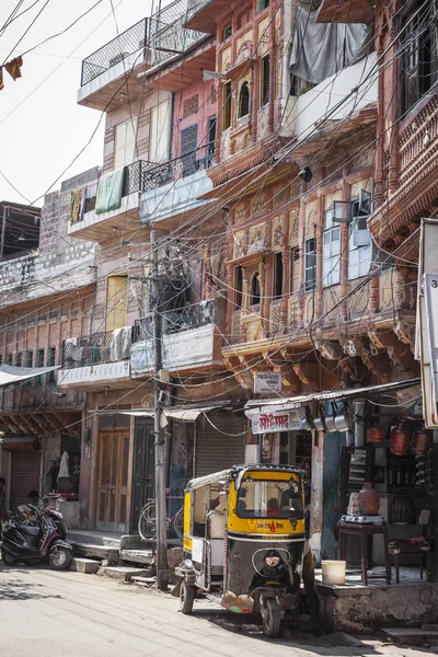 Indian city street at Jodhur, India. — Stock Photo, Image