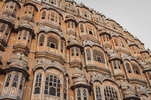 Hawa Mahal palácio (Palácio dos Ventos) em Jaipur, Rajastão — Fotografia de Stock