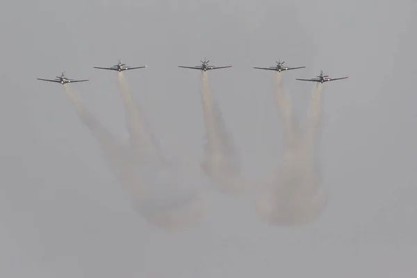 RADOM, POLAND - AUGUST 26: Orlik (Poland) aerobatic display team — Stock Photo, Image