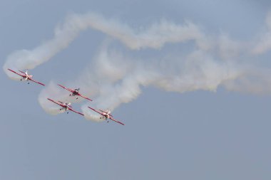 Radom, Polonya - 26 Ağustos 2017: akrobasi grubu oluşumu 