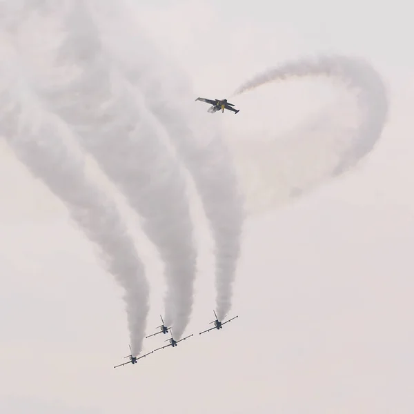 라 돔, 폴란드-8 월 26 일, 2017: Aerobatic 그룹 형성 "발트 — 스톡 사진