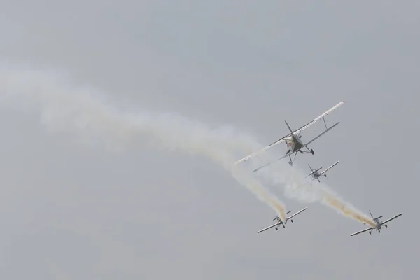 Radom, Polska - 26 sierpnia 2017: zespół akrobacyjny podczas Air Show — Zdjęcie stockowe