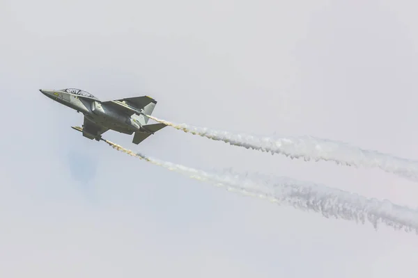 Radom, Polsko - 26 srpna 2017: Aermacchi m-346 Master během A — Stock fotografie