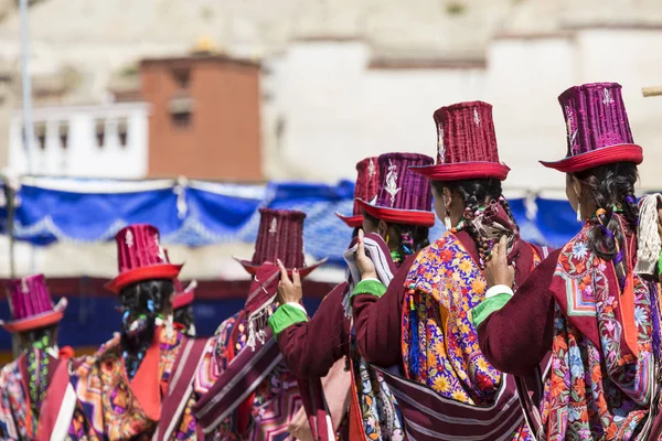 Leh, Hindistan - 20 Eylül 2017: Ladakhi tanımlanamayan sanatçıları 