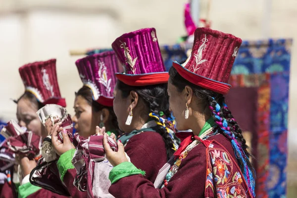 Leh, Hindistan - 20 Eylül 2017: Ladakhi tanımlanamayan sanatçıları 