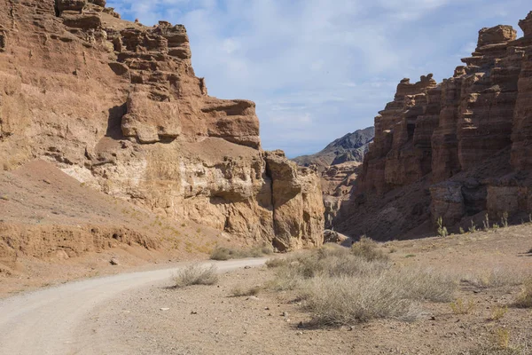 Charyn canyon, Almaty régióban, a Kazakhstan.Beautiful-hegy — Stock Fotó