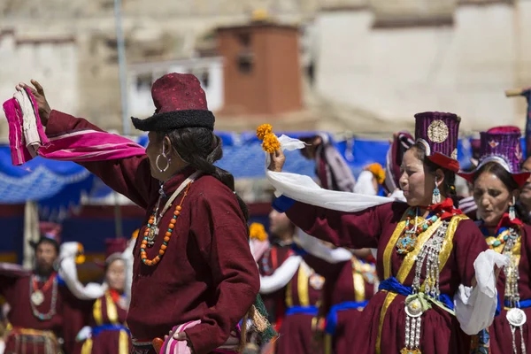 Leh, Hindistan - 20 Eylül 2017: Ladakhi tanımlanamayan sanatçıları
