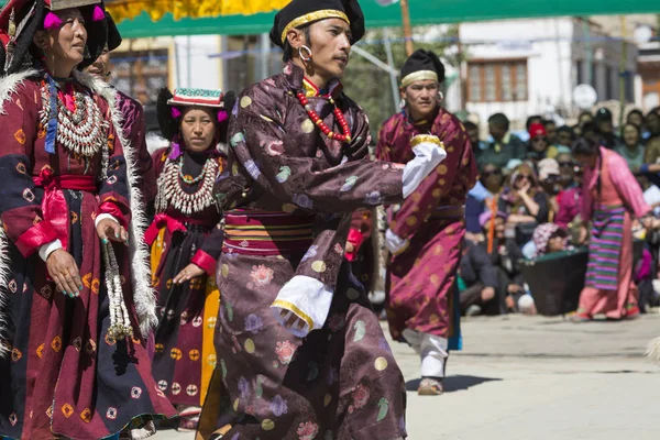 Leh, Hindistan - 20 Eylül 2017: Ladakhi tanımlanamayan sanatçıları