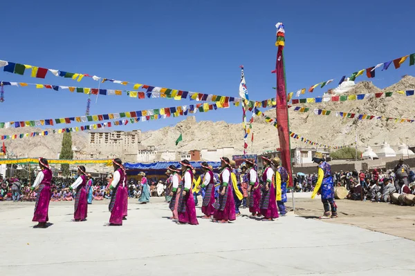 Leh, Hindistan - 20 Eylül 2017: Ladakhi tanımlanamayan sanatçıları