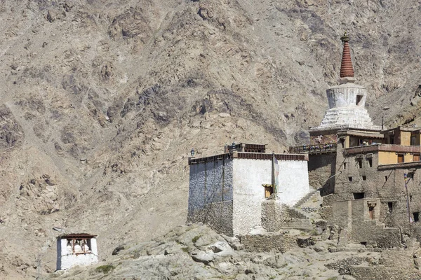 Leh staden och bergen, Leh Ladakh, Indien — Stockfoto