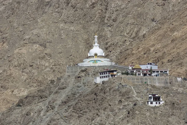 Leh staden och bergen, Leh Ladakh, Indien — Stockfoto