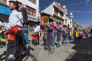 Leh, Hindistan - 20 Eylül 2017: Ladakhi tanımlanamayan sanatçıları