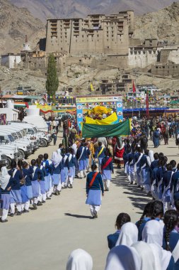 Leh, Hindistan - 20 Eylül 2017: Ladakhi tanımlanamayan sanatçıları