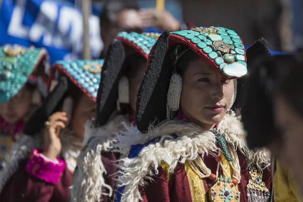 Leh, Hindistan - 20 Eylül 2017: Ladakhi tanımlanamayan sanatçıları