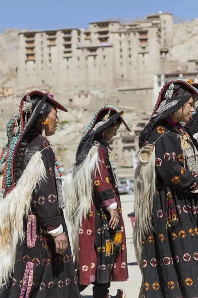 Leh, Hindistan - 20 Eylül 2017: Ladakhi tanımlanamayan sanatçıları