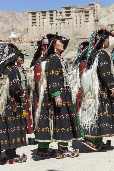Leh, Hindistan - 20 Eylül 2017: Ladakhi tanımlanamayan sanatçıları