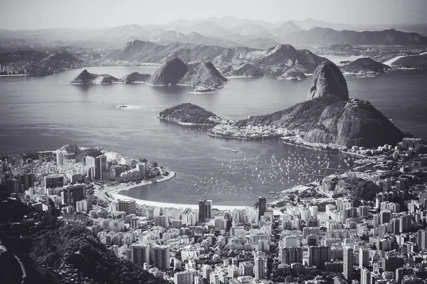 Rio de Janeiro, Brésil. Suggar Loaf et Botafogo plage vue fr — Photo