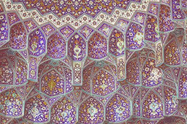 İran, İsfahan 'daki Şeyh Lotfollah Camii' nin detayları