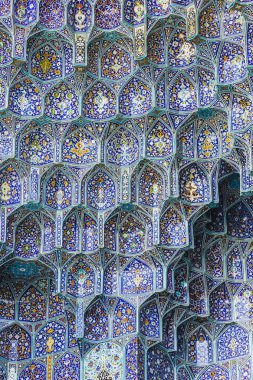 İran, İsfahan 'daki Şeyh Lotfollah Camii' nin detayları