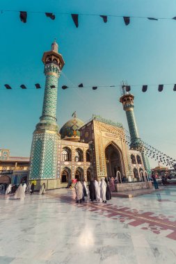 Tahran, Iran - 03 Ekim 2016: İnsanlar Emamzade