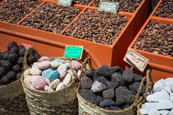 Traditionella kryddor bazaar med örter och kryddor i Aswan, Egypt. — Stockfoto