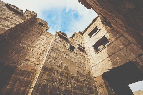 Świątynia z Medinet Habu, poświęcony Rameses Iii. -Świecie Unesco — Zdjęcie stockowe