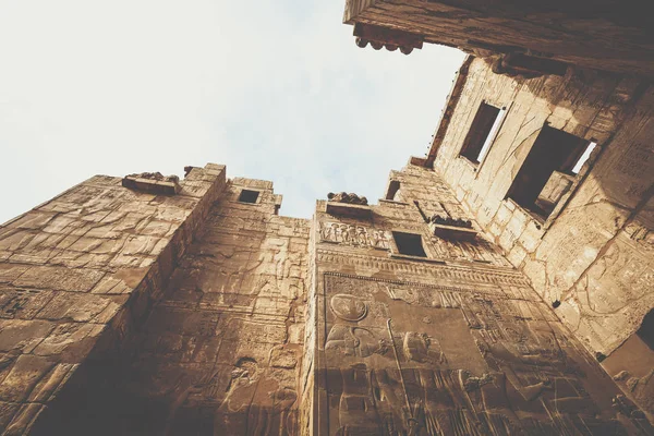Tempio di Medinet Habu, dedicato a Ramses III. - UNESCO World — Foto Stock