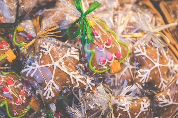 其中最传统的甜的款待是姜饼 p — 图库照片