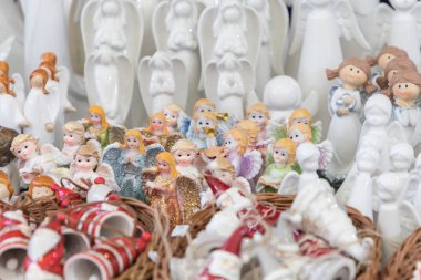 El yapımı Noel süsleri Cracow bir Noel pazarında, 