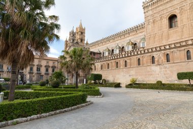 Palermo Katedrali (Büyükşehir katedral V varsayımı