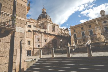 Ünlü Barok Piazza Pretoria, Palermo, Si yazıklar Çeşmesi