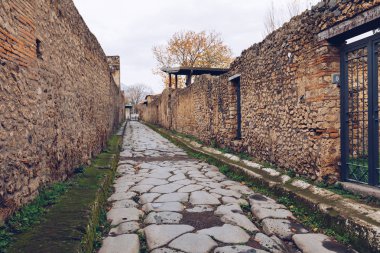 Pompeii, Napoli yakınındaki ünlü antik sitesi. Tam