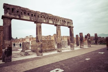 Pompeii, Napoli yakınındaki ünlü antik sitesi. Tam