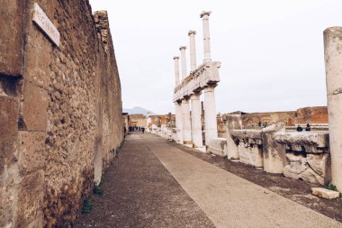 Pompeii, Napoli yakınındaki ünlü antik sitesi. Tam