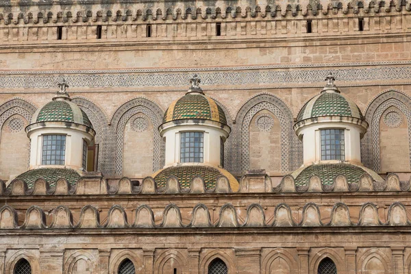 Palermos katedral (Metropolitan Cathedral av antagandet av V — Stockfoto