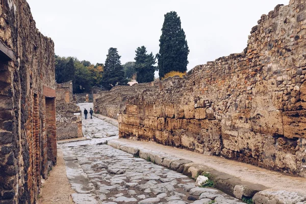 Die berühmte antike Stätte von Pompeji in der Nähe von Neapel. Es war komplett — Stockfoto