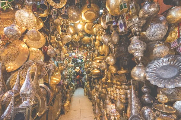 Selection of traditional lamps on sale at a market stall in souk — Stock Photo, Image
