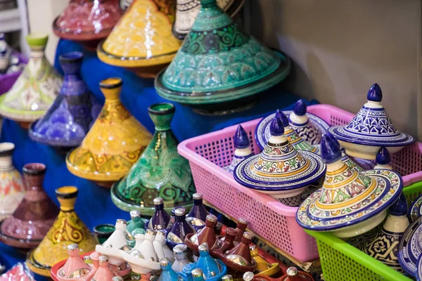 Tajines auf dem Markt, Marrakesch, Marokko — Stockfoto