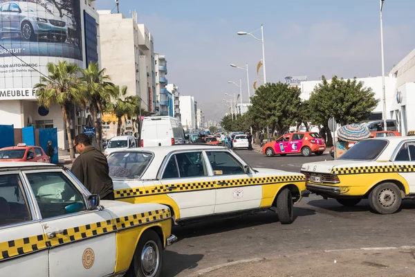 Agadir, Fas - 15 Aralık 2017: Agadir, Moro, taksi durağı — Stok fotoğraf