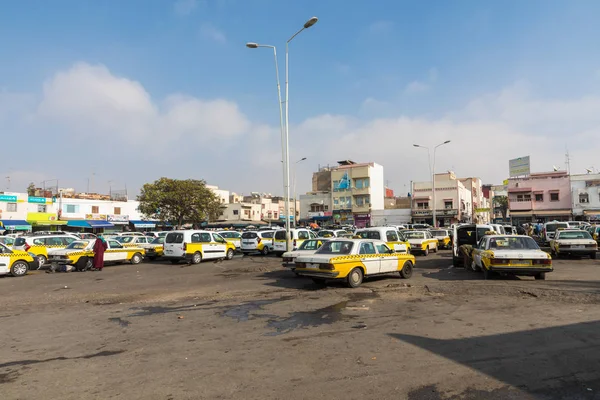 AGADIR, MAROC - 15 DÉCEMBRE 2017 : Station de taxis à Agadir, Moro — Photo