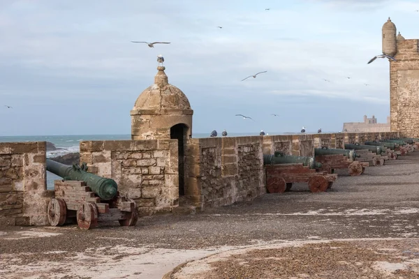 Sqala du Port, obranná věž na rybářského přístavu Essaouir — Stock fotografie